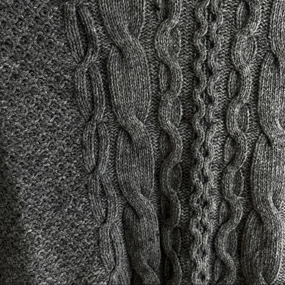 Knit grey sweater - Picture 3 of 6